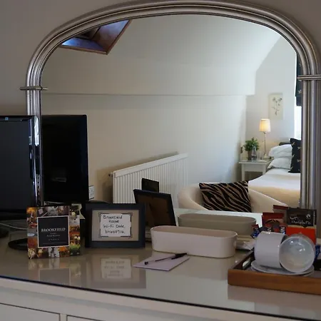 Brookfield House 4*