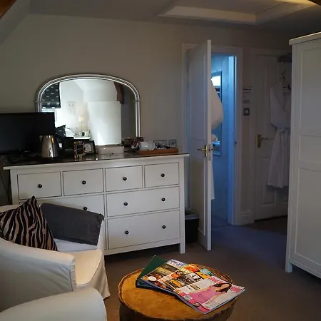 Brookfield House Guest house
